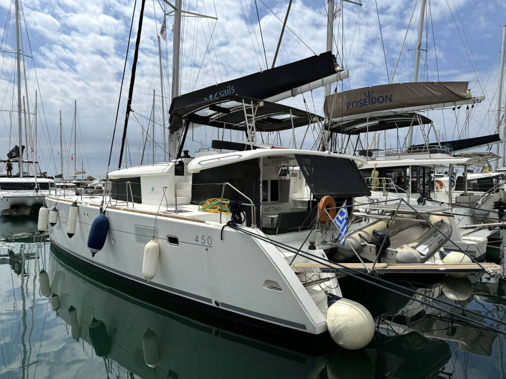 Lagoon 450F • Dioni