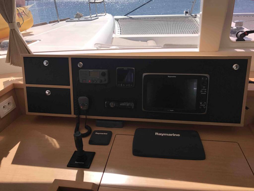 Lagoon 450F Dugongo (Solar Panels, WM)