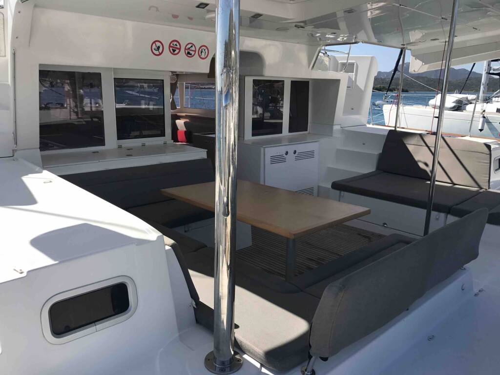 Lagoon 450F Dugongo (Solar Panels, WM)