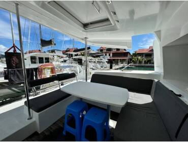 Lagoon 450F • ZIL SEASHELL