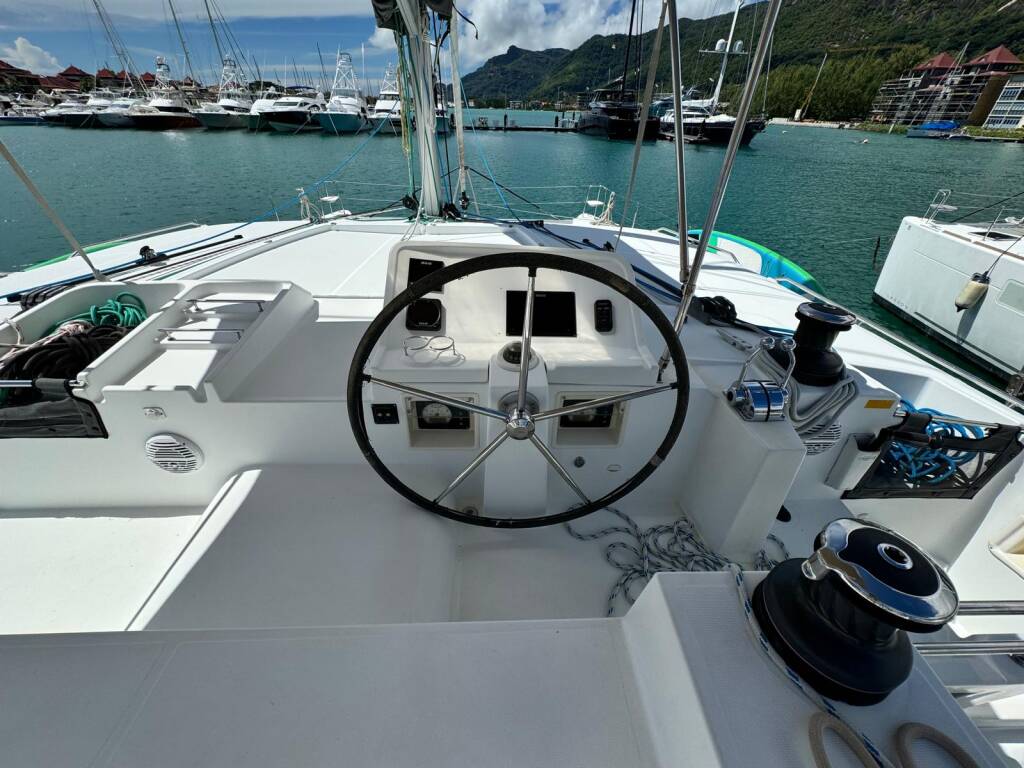 Lagoon 450F ZIL SEASHELL