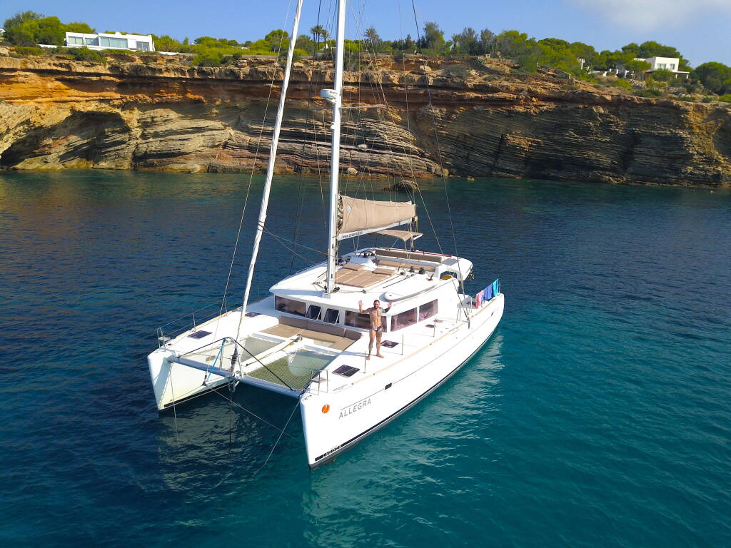 Lagoon 450F  • Allegra
