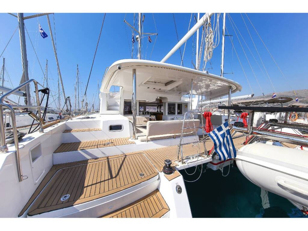 Lagoon 450F AEROPI |⛵ VIP, Skippered Only, Watermaker, Generator, AC, BBQ