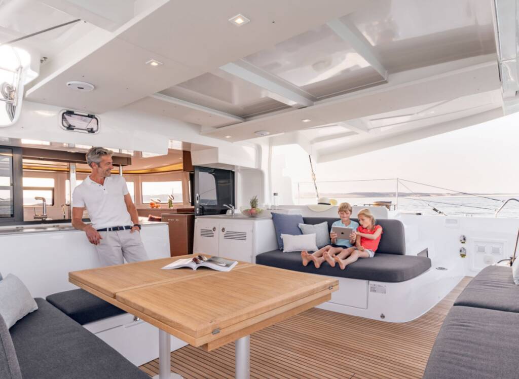 Lagoon 46 Flybridge Overseas