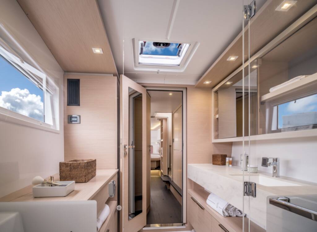 Lagoon 46 Flybridge Seven Seas