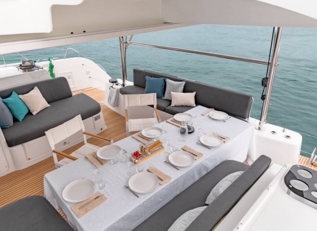 Lagoon 46 Flybridge SunDay