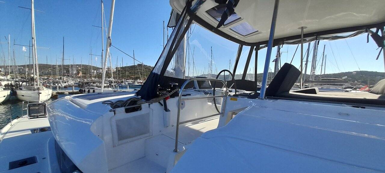 Lagoon 46 OW Free Bird II