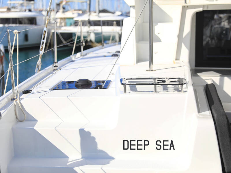 Lagoon 46 DEEPSEA