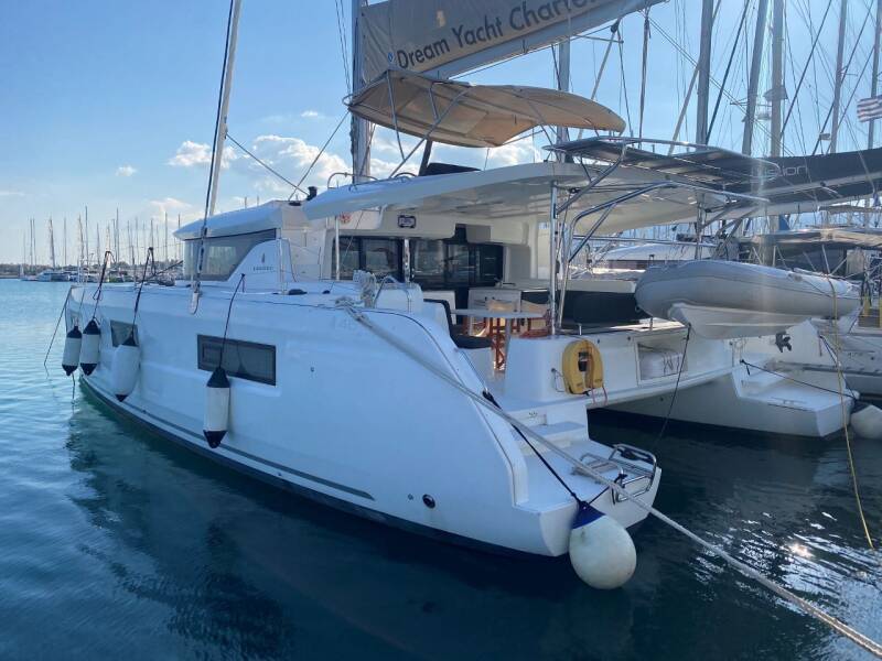 Lagoon 46 • HELM