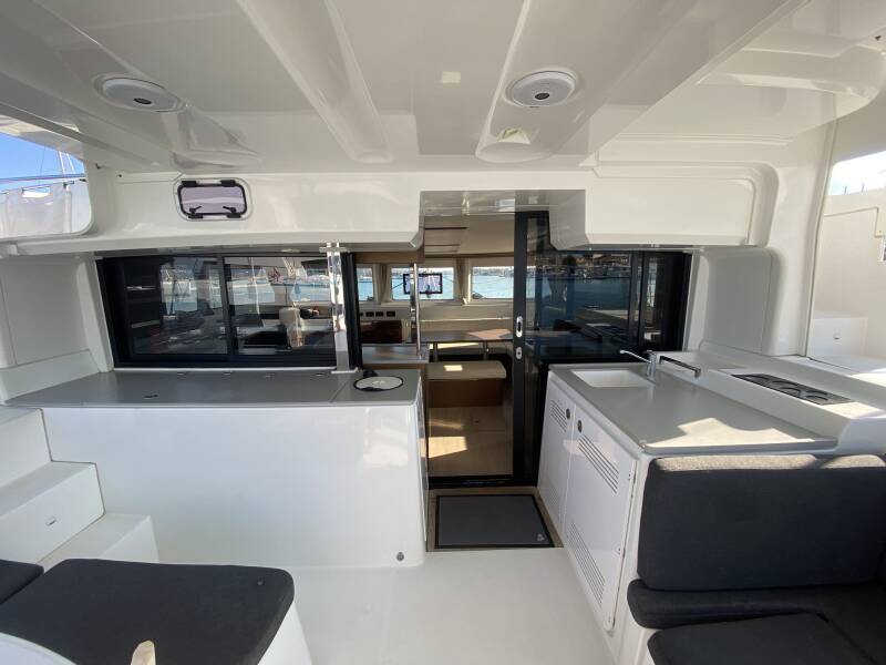 Lagoon 46 HELM
