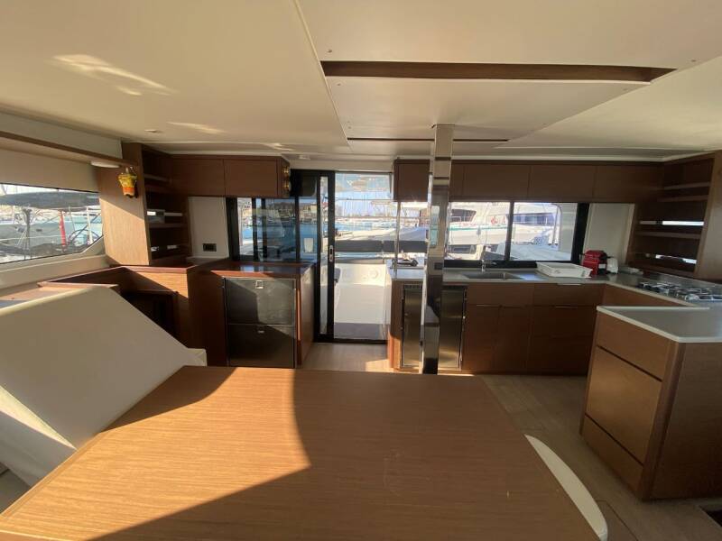 Lagoon 46 HELM