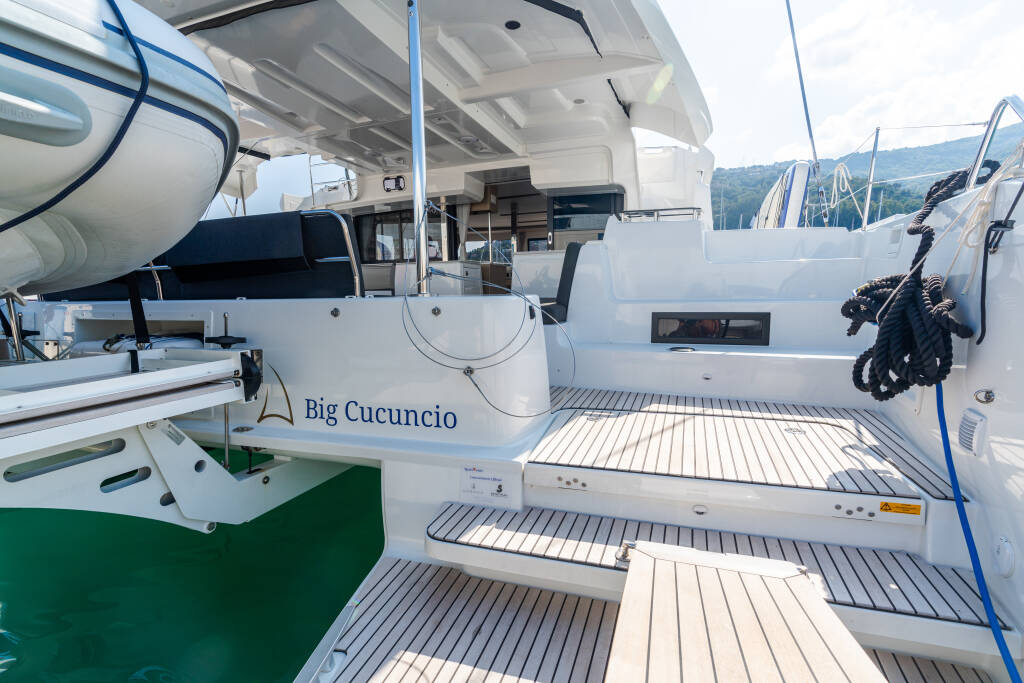 Lagoon 46 Big Cucuncio - Premium Crewed line