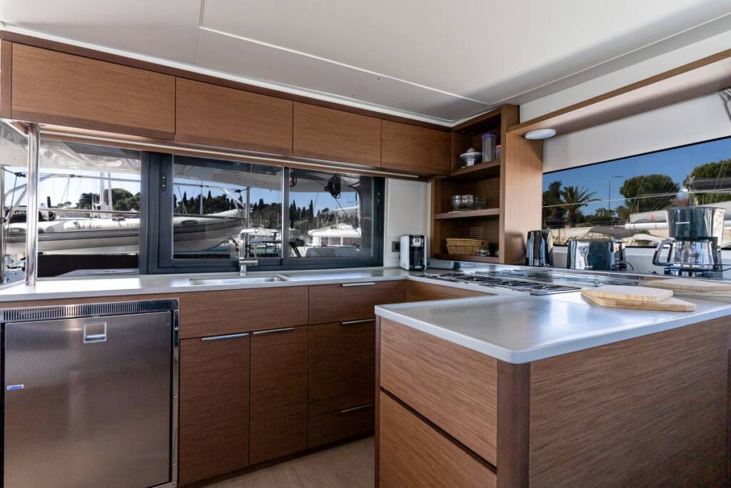 Lagoon 46 VELVET BREEZE