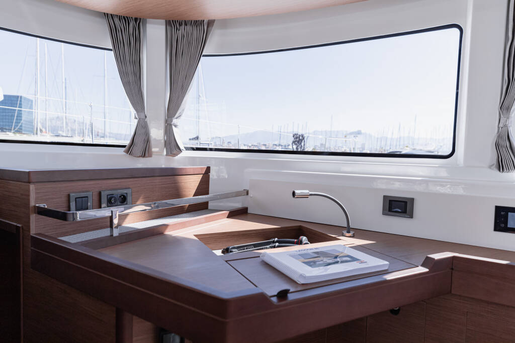 Lagoon 46 VELVET BREEZE