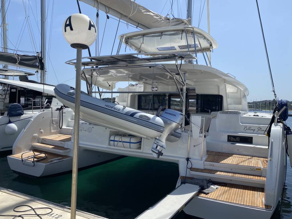 Lagoon 46 Rolling Stones (A/C, WM, Generator, Inverter 12/220V)