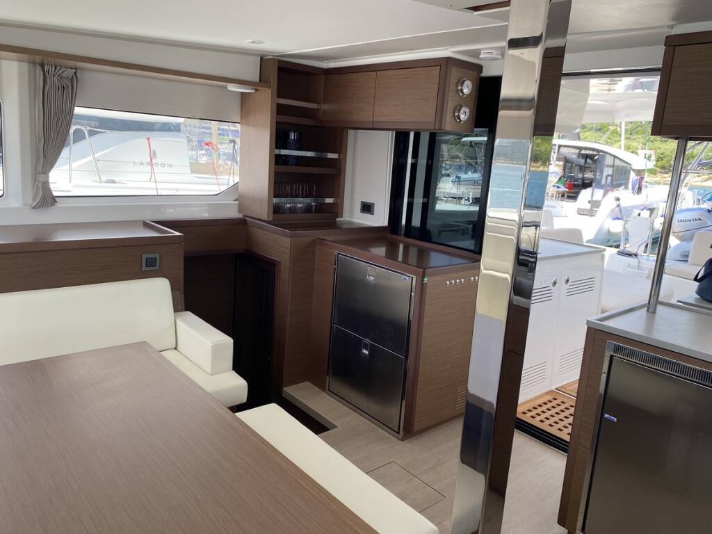 Lagoon 46 Rolling Stones