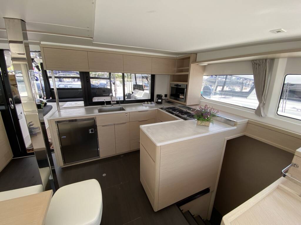 Lagoon 46 Cresta Bianca