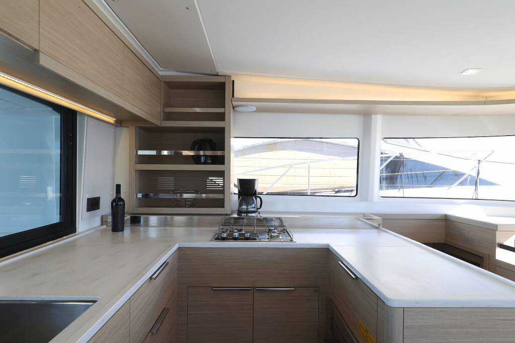 Lagoon 46 MAGIC DREAM