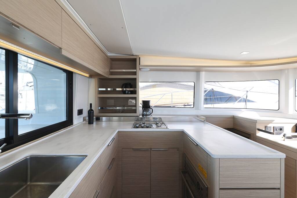 Lagoon 46 MAGIC DREAM