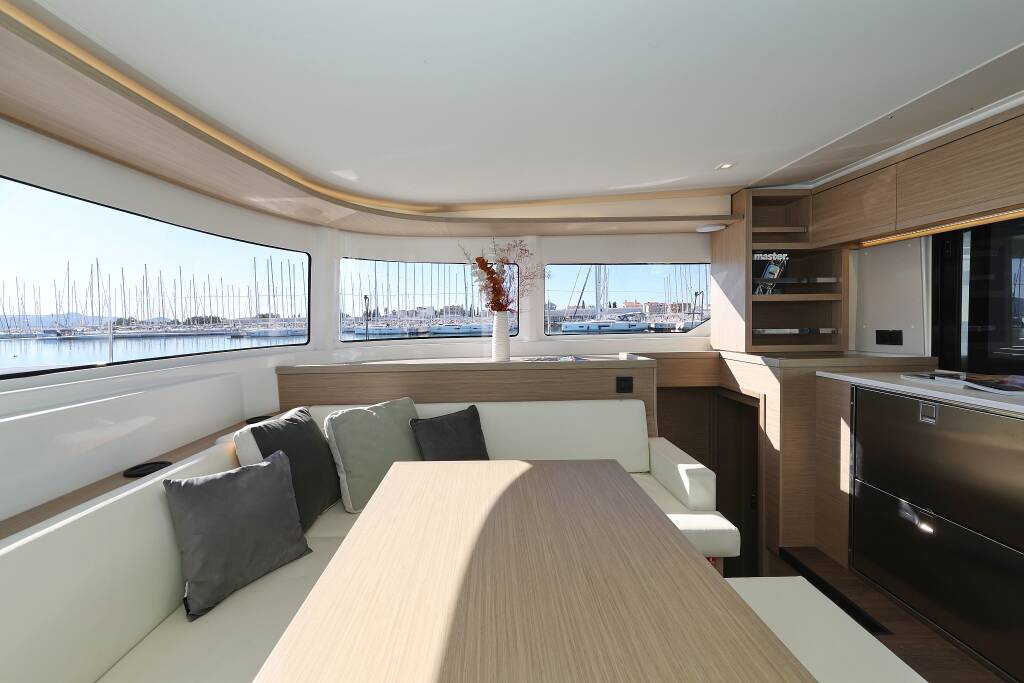 Lagoon 46 MAGIC DREAM