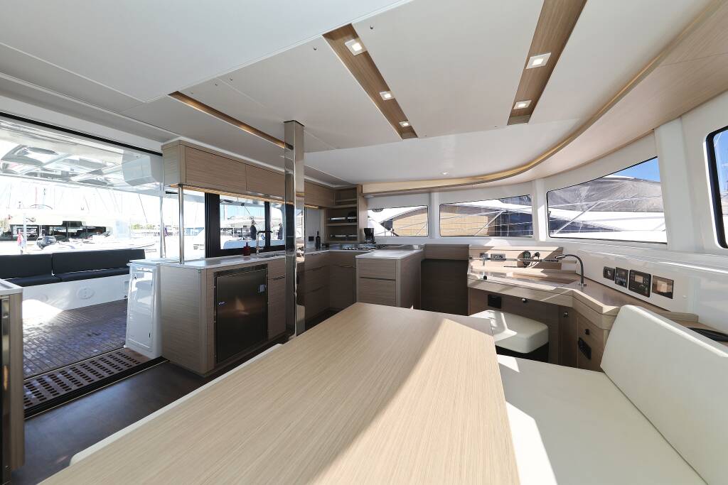 Lagoon 46 MAGIC DREAM