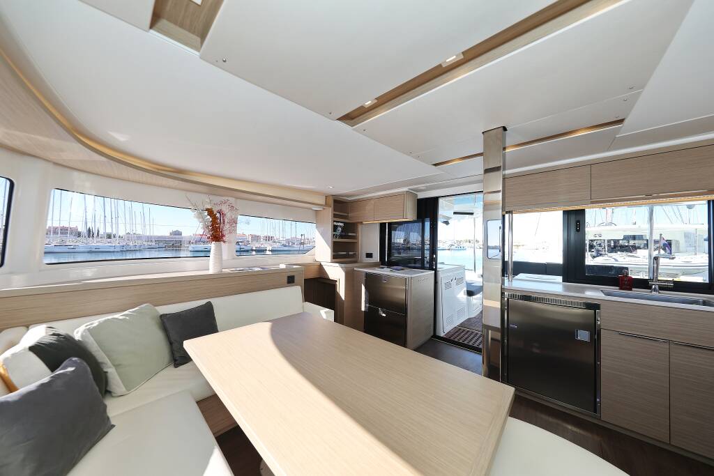 Lagoon 46 MAGIC DREAM