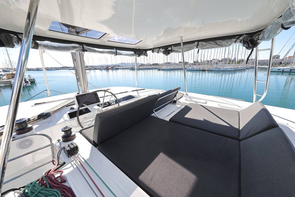 Lagoon 46 MAGIC DREAM