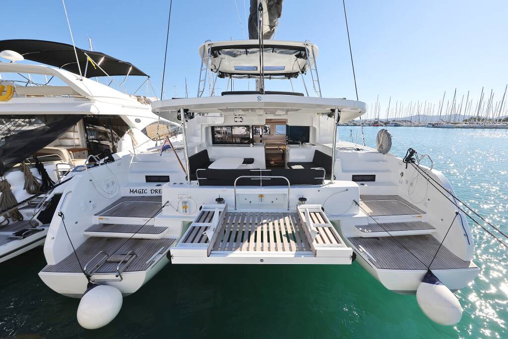 Lagoon 46 MAGIC DREAM