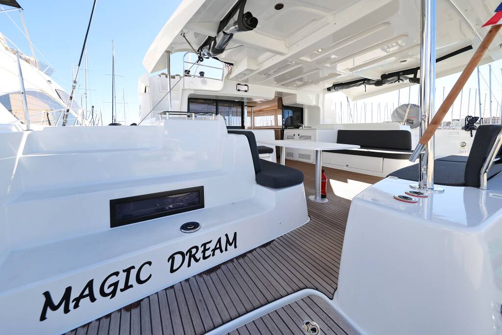 Lagoon 46 MAGIC DREAM