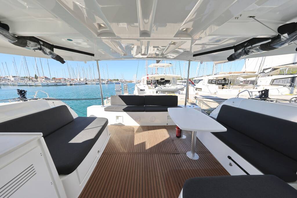 Lagoon 46 MAGIC DREAM