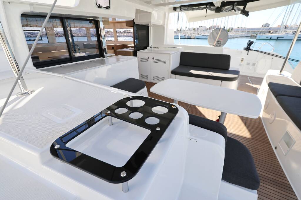Lagoon 46 MAGIC DREAM