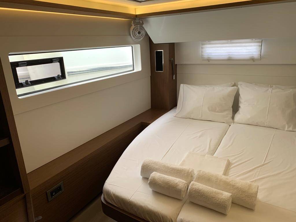 Lagoon 46 WHITE PEARL (generator, air condition, water maker, 2 SUP free of charge) *Skippered only*