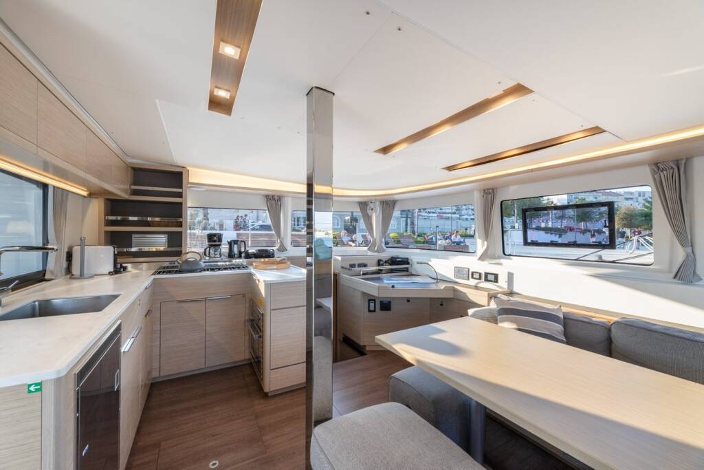 Lagoon 46 SKYFALL