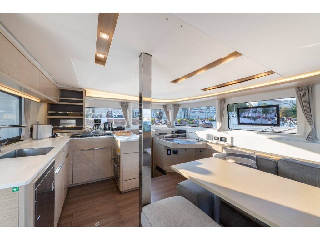 Lagoon 46 SKYFALL