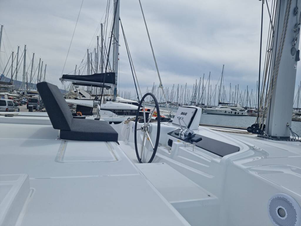 Lagoon 46 HYDRA XIV