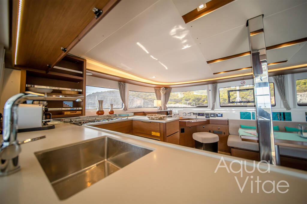Lagoon 46 AQUA VITAE (generator, air condition, watermaker, 2 SUP free of charge, underwater lights) *Skippered only*
