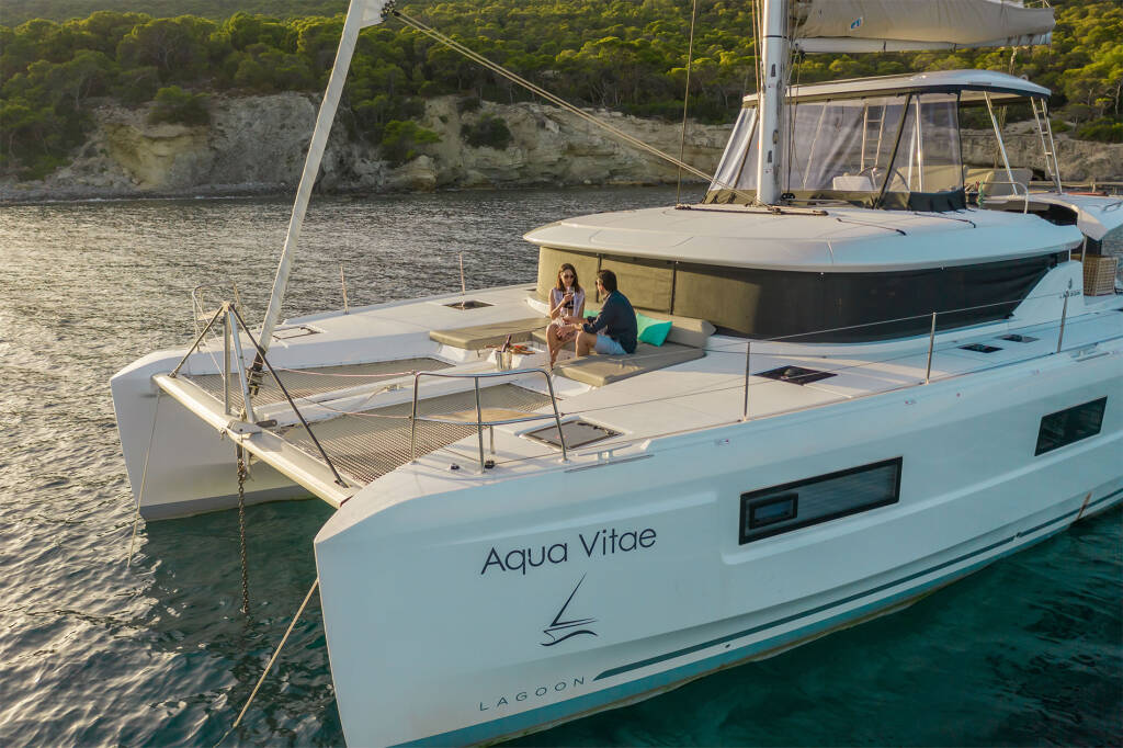 Lagoon 46 AQUA VITAE (generator, air condition, watermaker, 2 SUP free of charge, underwater lights) *Skippered only*