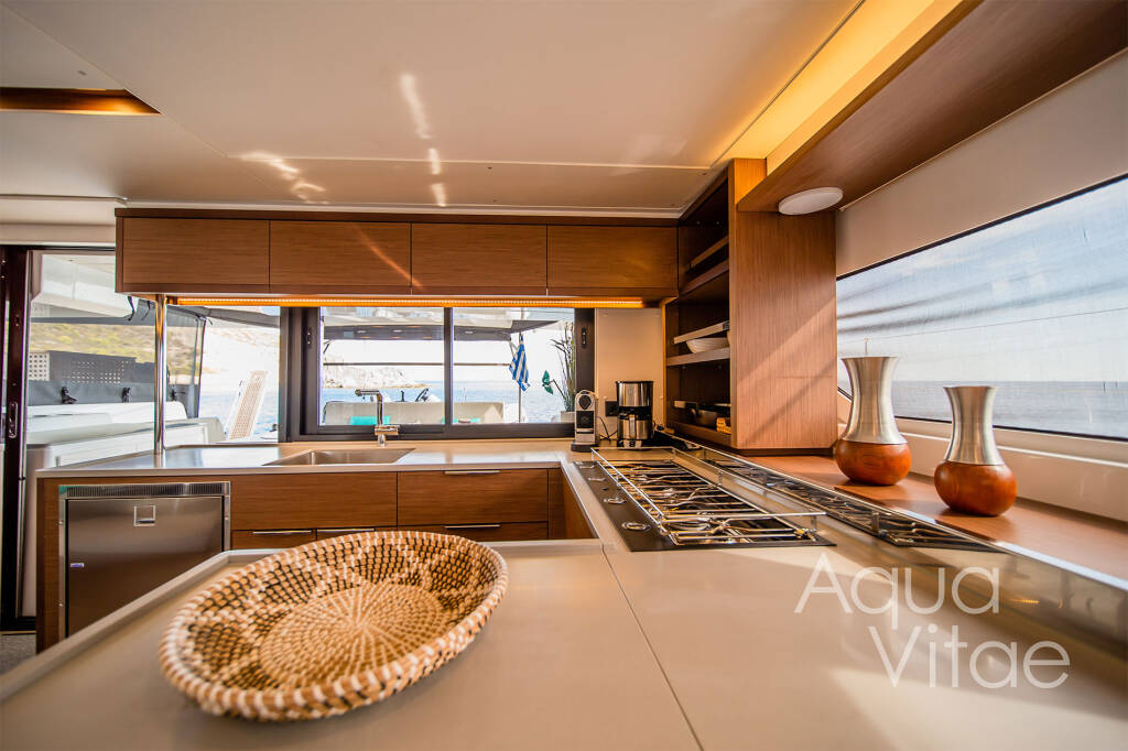 Lagoon 46 AQUA VITAE (generator, air condition, watermaker, 2 SUP free of charge, underwater lights) *Skippered only*