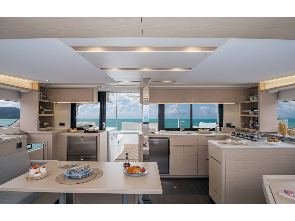Lagoon 46 M&M