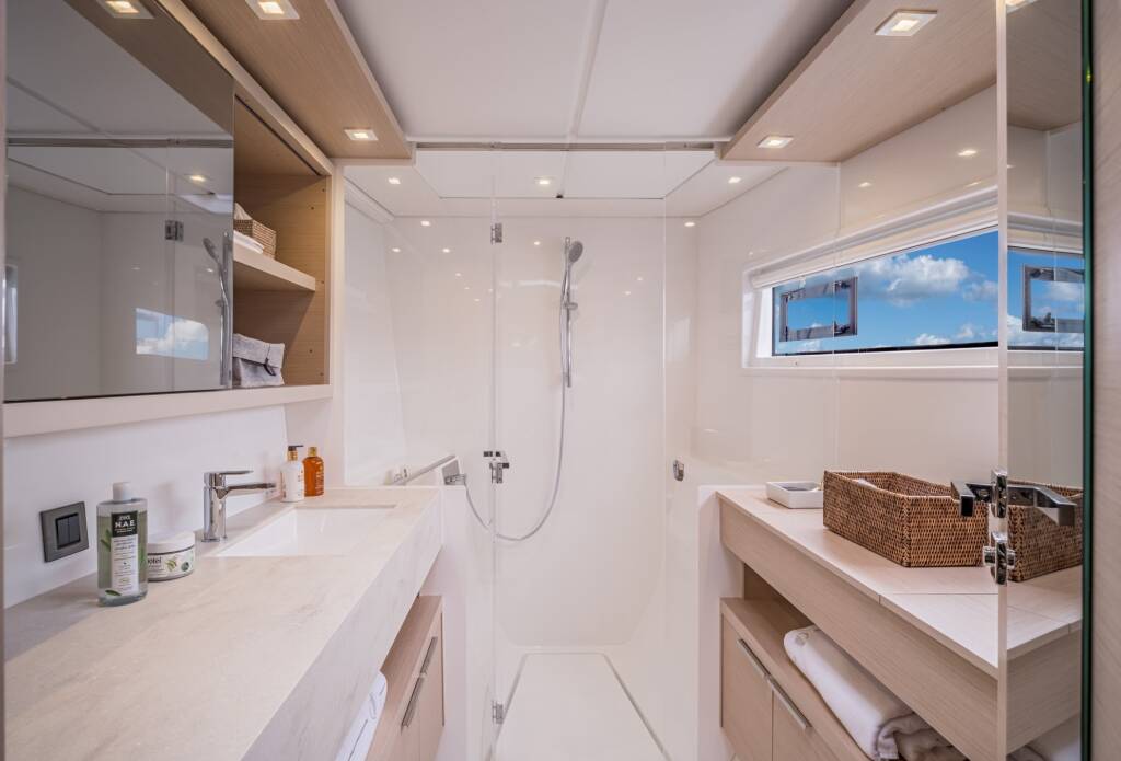 Lagoon 46 M&M