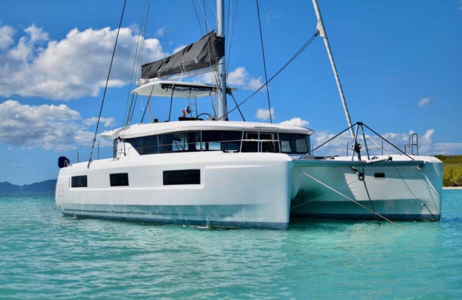 Lagoon 46 • Dare
