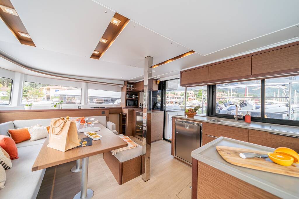 Lagoon 46  LINO