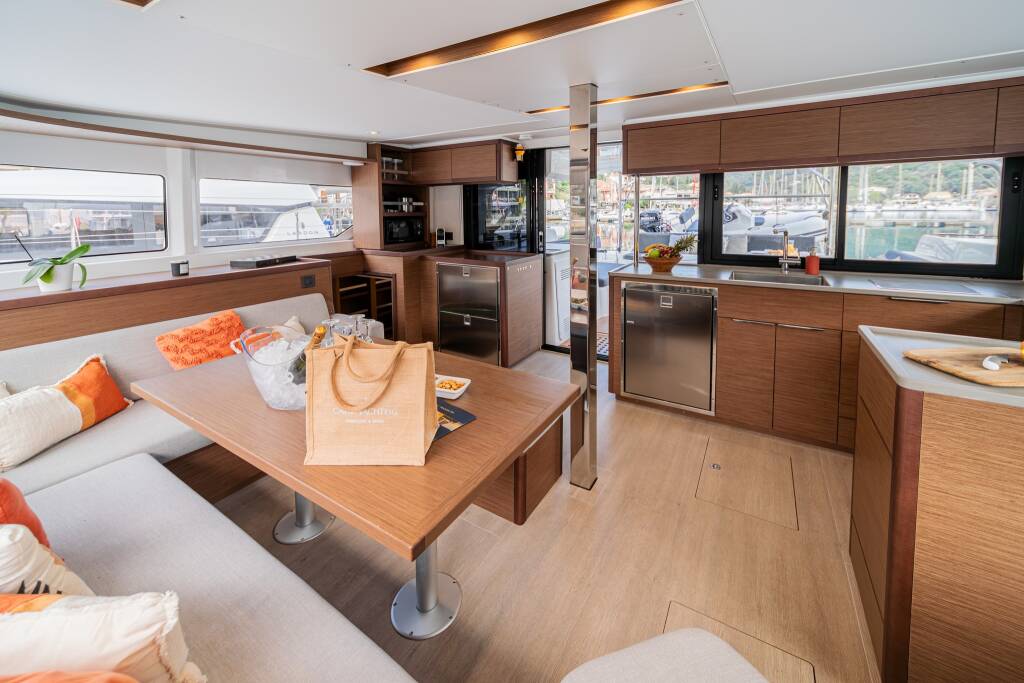Lagoon 46  LINO
