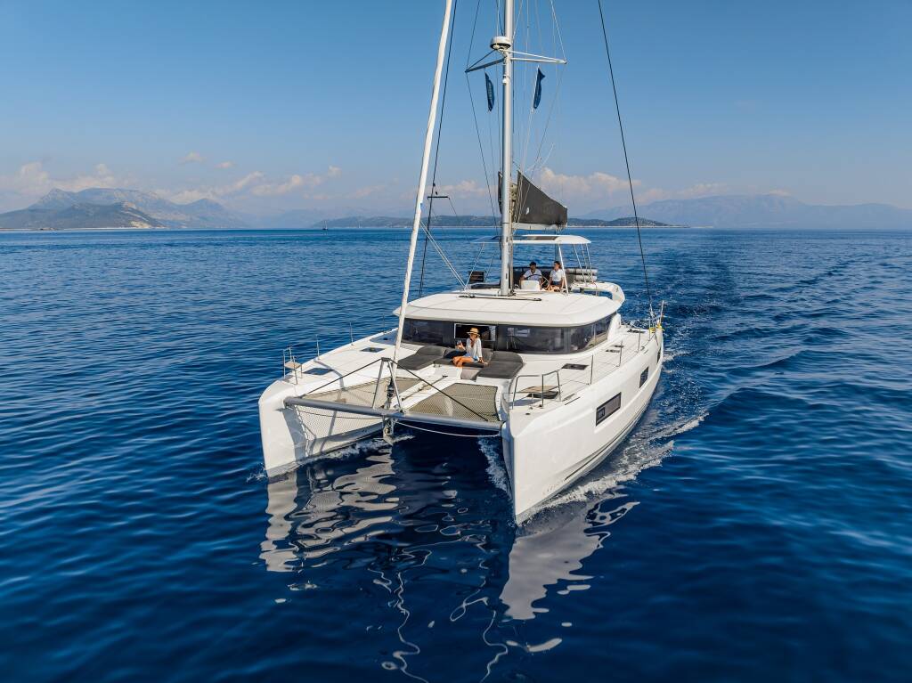 Lagoon 46  LINO