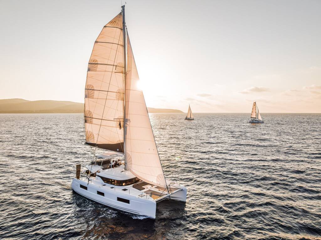 Lagoon 46  LINO