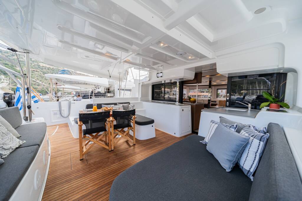 Lagoon 46  LINO