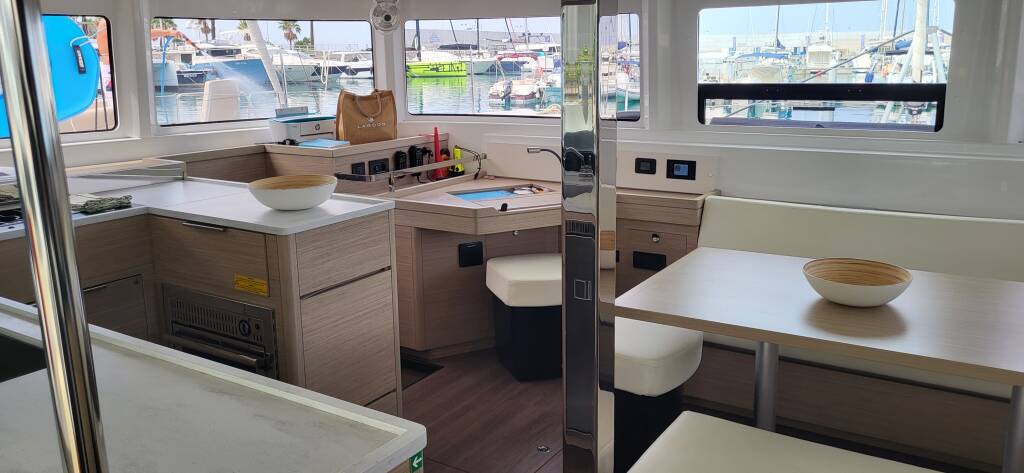 Lagoon 46 Blue Moon