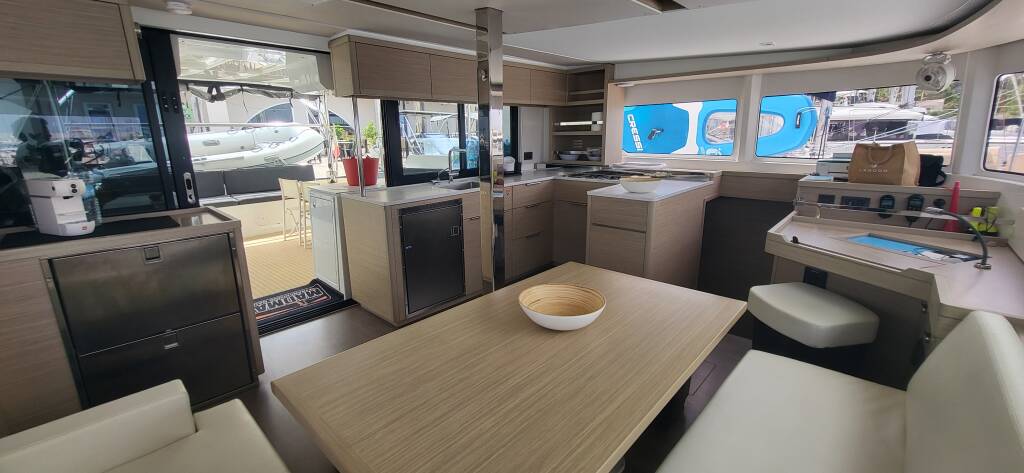 Lagoon 46 Blue Moon