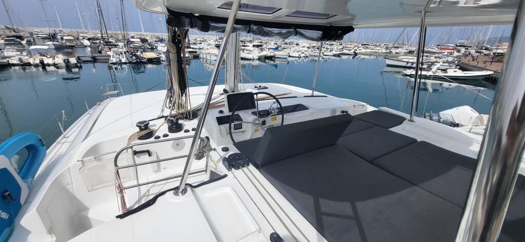Lagoon 46 Blue Moon