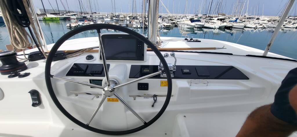 Lagoon 46 Blue Moon